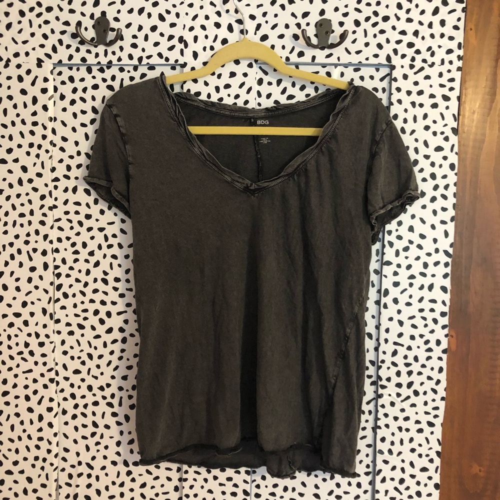 UO BDG V neck tee shirt